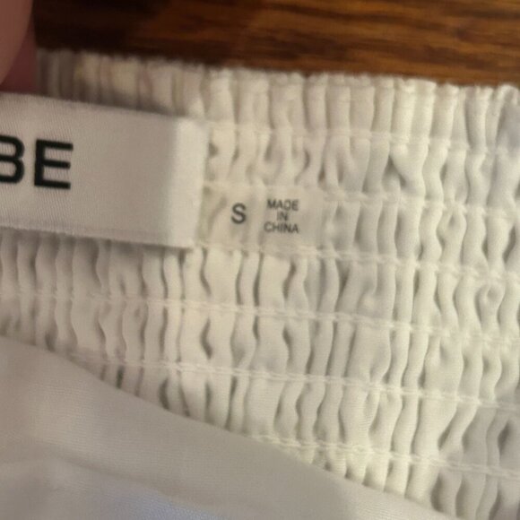 Do+Be Milkmaid Crop Top Ruffle Sleeve Smocked Size Small in pristine condition - Picture 9 of 11